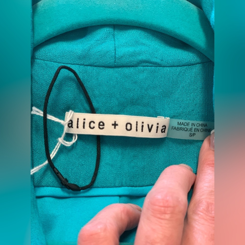 Alice + Olivia Women's Turquoise Oversized Blazer.  Size-Small - Picture 4 of 4